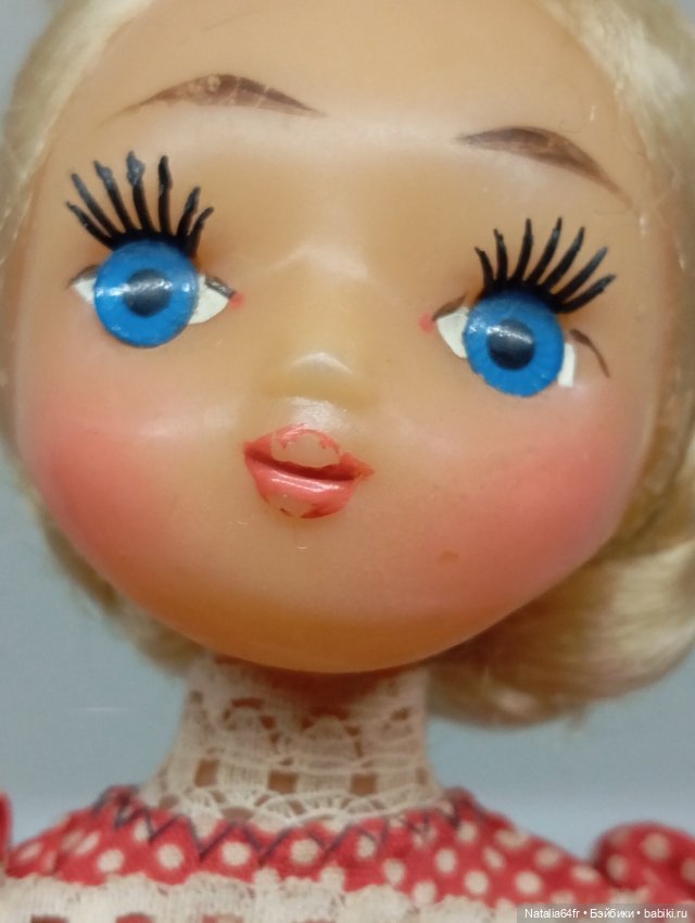 Советская кукла в костюме Курской губерни в оригинальном костюме фабрики «8 Марта» (фото 6)