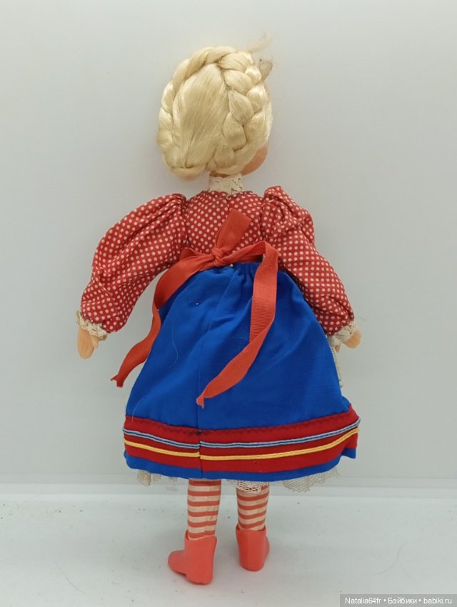 Советская кукла в костюме Курской губерни в оригинальном костюме фабрики «8 Марта» (фото 2)
