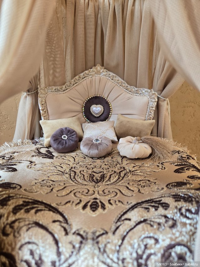 Кровать для кукол 16-21 см. Мебель для кукол (фото 2)