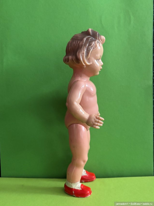 Куколка Milon Gehler с рельефными волосами, высота 22 см (фото 6)