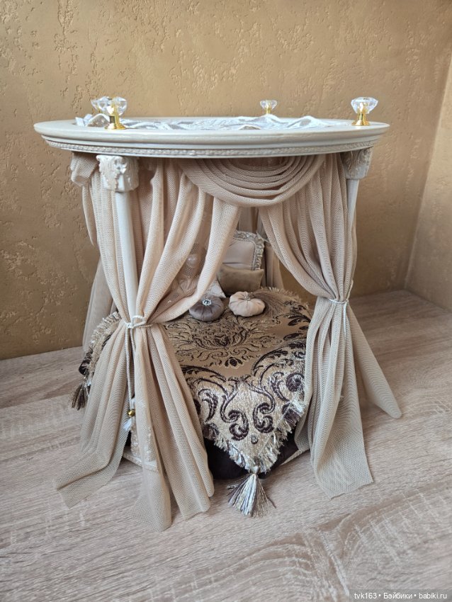 Кровать для кукол 16-21 см. Мебель для кукол (фото 4)