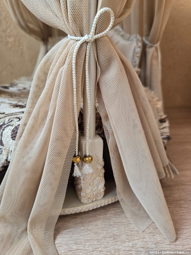 Кровать для кукол 16-21 см. Мебель для кукол (фото 6)