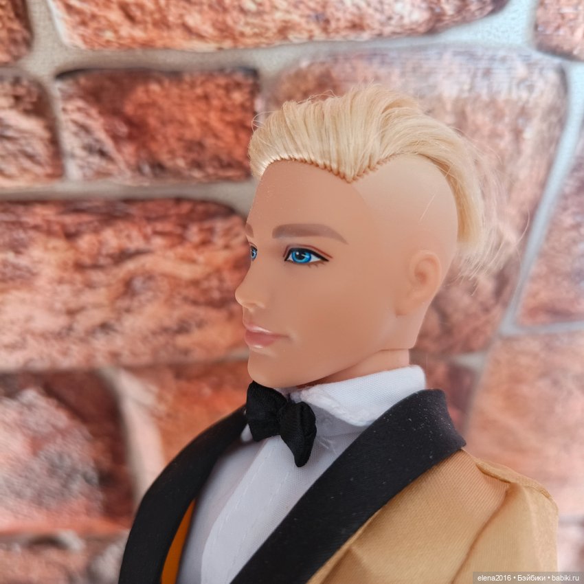 Коллекционная Signature2025 Holiday Кен блондин (фото 3)