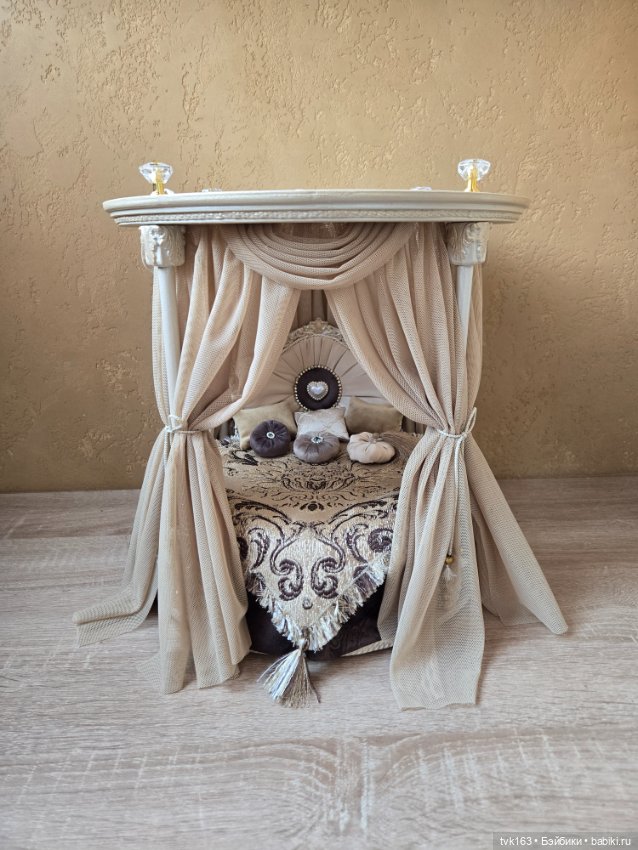 Кровать для кукол 16-21 см. Мебель для кукол (фото 3)
