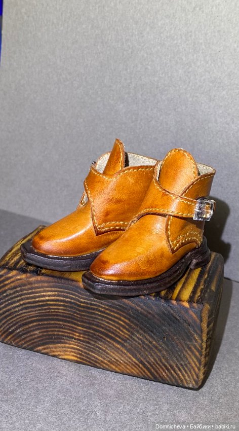 Модельные ботинки для Томми