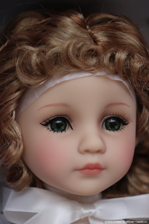 Клубная Изабелла Руби Ред, Isabella Ruby Red, комплект с зонтом (фото 10)