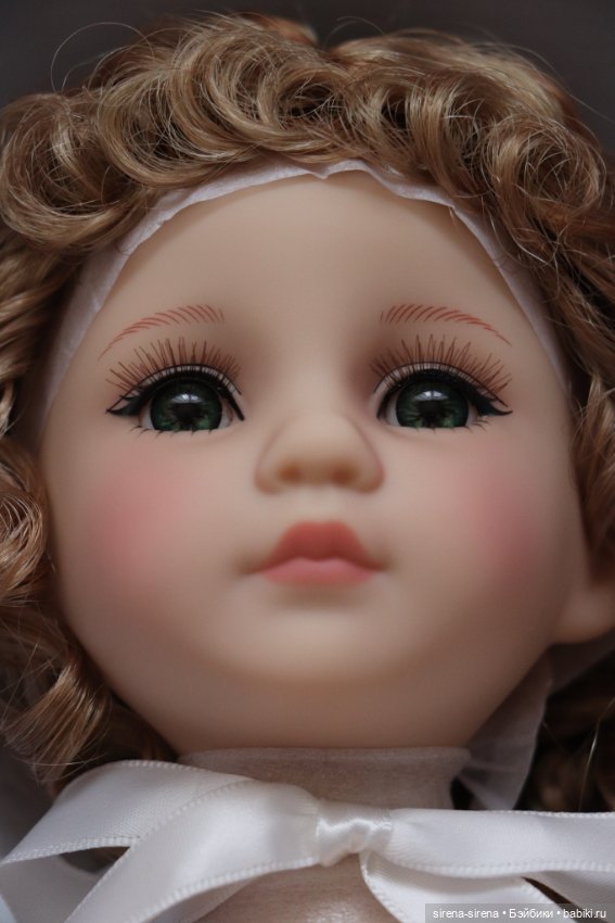 Клубная Изабелла Руби Ред, Isabella Ruby Red, комплект с зонтом (фото 7)