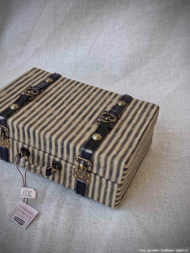 Чемодан для кукол — Шляпы (фото 4)