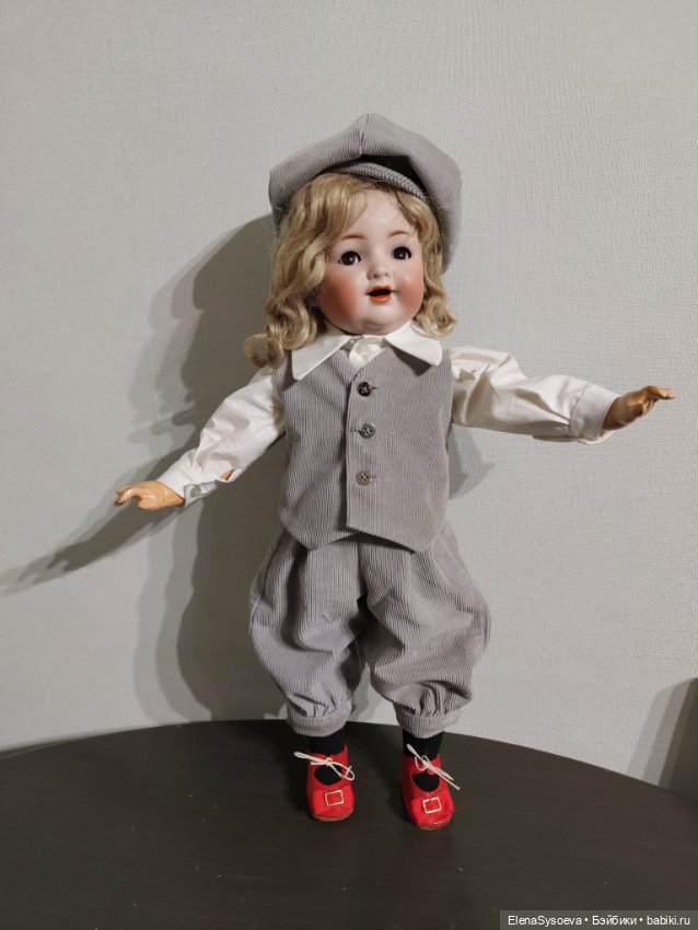 Костюм для антикварной куклы мальчика