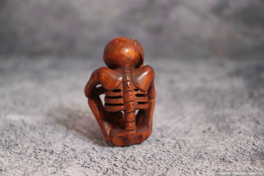 Нэцкэ "Скелет с тыквой горлянкой" (фото 3)