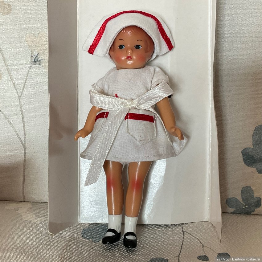 Задумчивая медсестра — Игровые куклы (фото 6)