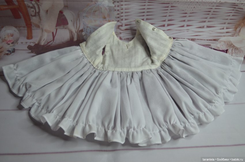 Красивое платье из батиста для кукол Готц 50 см (фото 7)