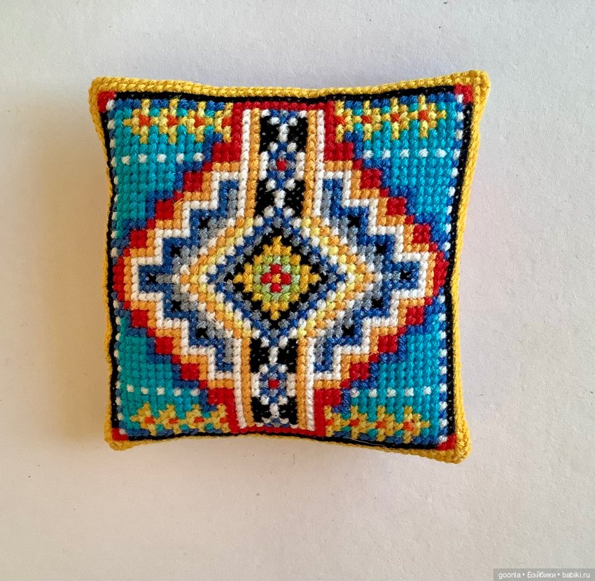 Интерьерная подушка для кукол от 40см