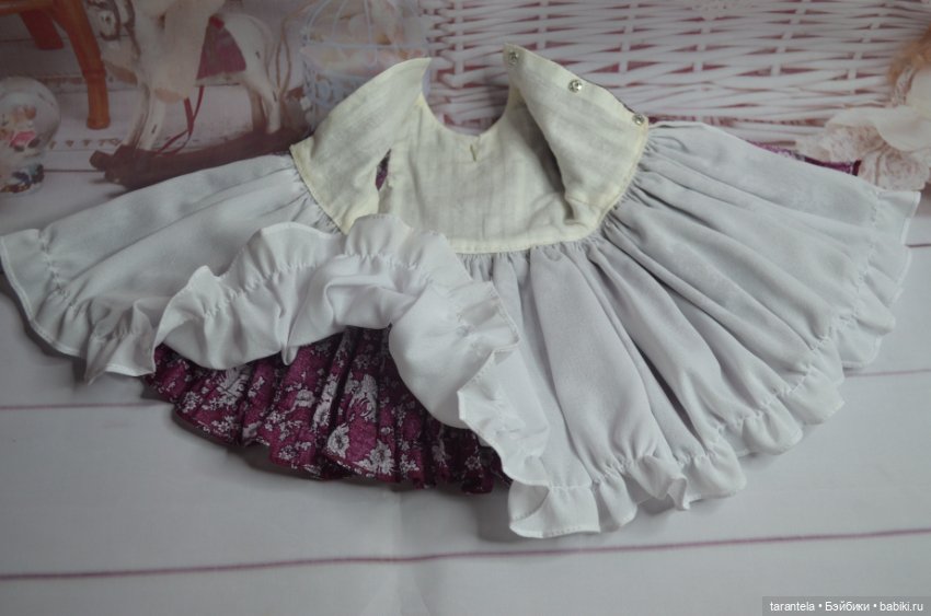 Красивое платье из батиста для кукол Готц 50 см (фото 6)