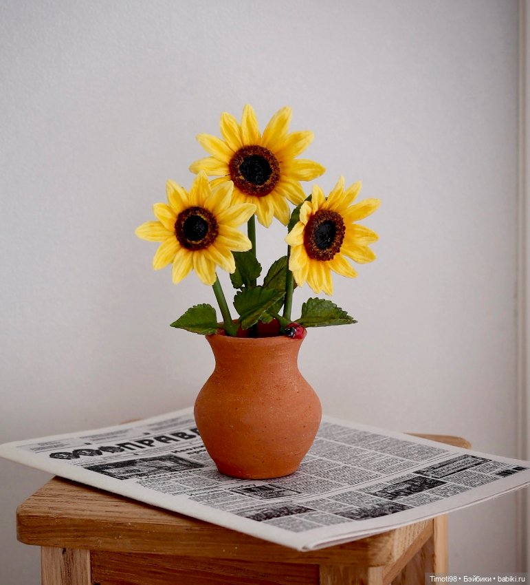 Подсолнухи в кувшине — Миниатюра для кукол (фото 2)