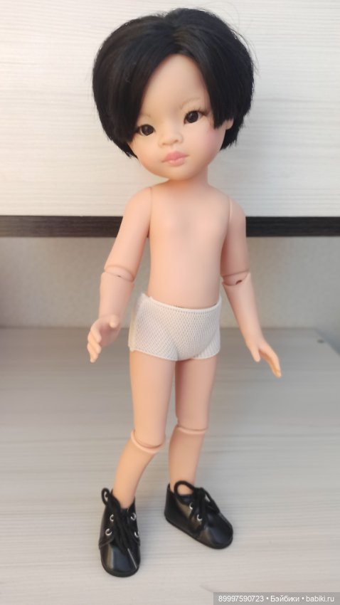 Испанский красавчик Лео на шарнирном фабричном теле с наклонной головой