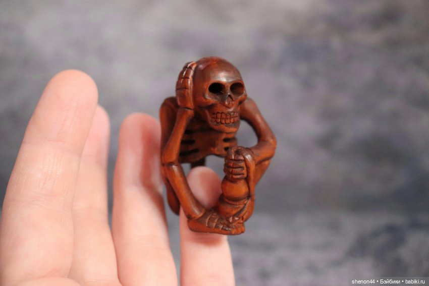 Нэцкэ "Скелет с тыквой горлянкой" (фото 5)