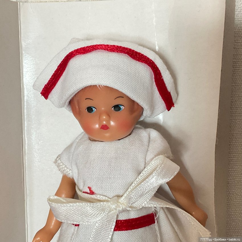Задумчивая медсестра — Игровые куклы (фото 5)