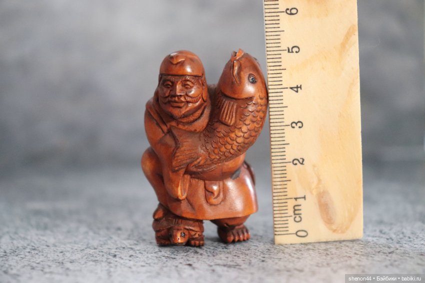 Нэцкэ "Дайкоку с карпом и черепахой" (фото 5)