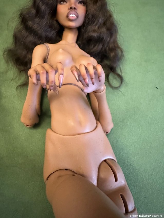 Две куклы The house of babes по цене ОДНОЙ (фото 5)