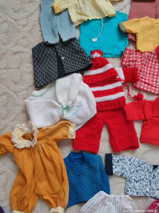 Большой лот винтажной одежды для кукол (фото 4)