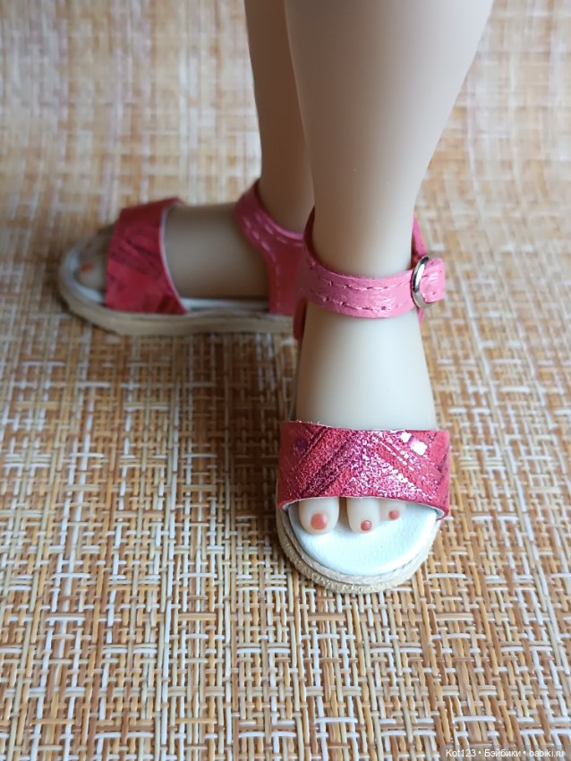 Босоножки для Руби Ред Ruby Red Fashion Friends (фото 7)