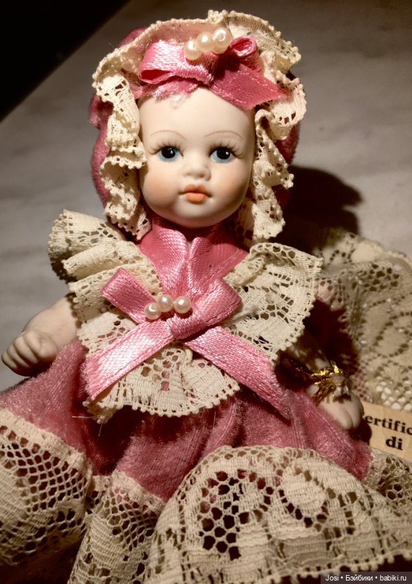 Крохотная Итальянка 11см полностью фарфор