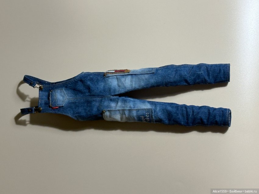 Продам джинсовый комбинезон для новых куколок Натальи Петровой (Чарли, Лана, Шайло) (фото 3)