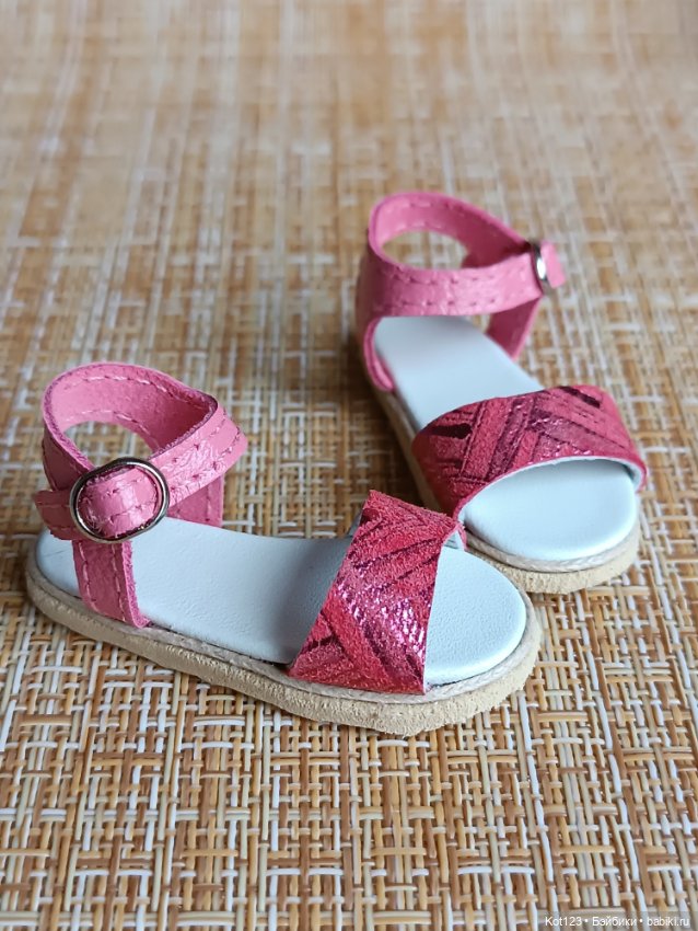 Босоножки для Руби Ред Ruby Red Fashion Friends (фото 2)