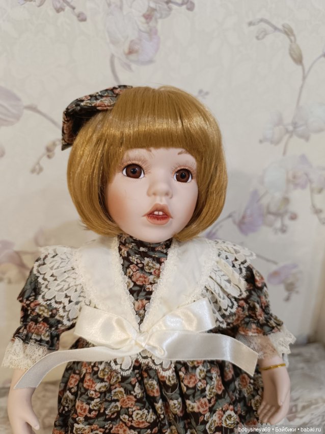 Кукла от HUGS & KISSES — Фарфоровые куклы