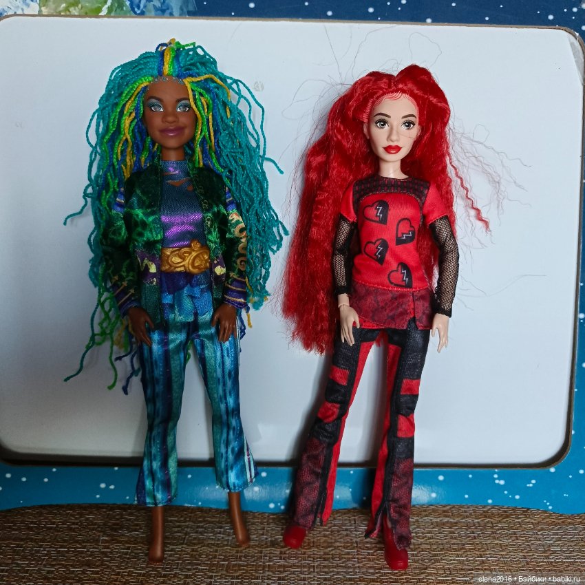 Наследники. Одним лотом — Игровые куклы