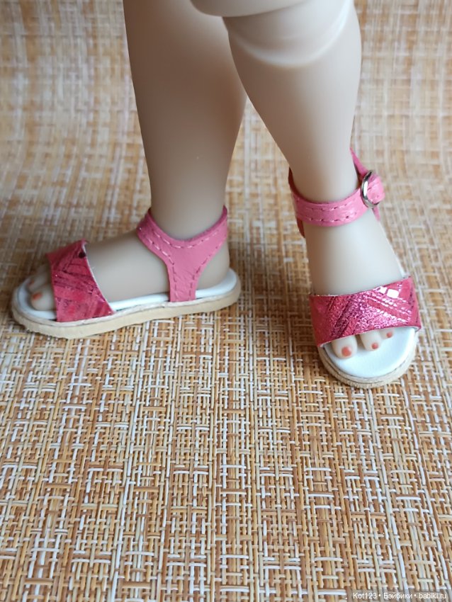 Босоножки для Руби Ред Ruby Red Fashion Friends (фото 5)