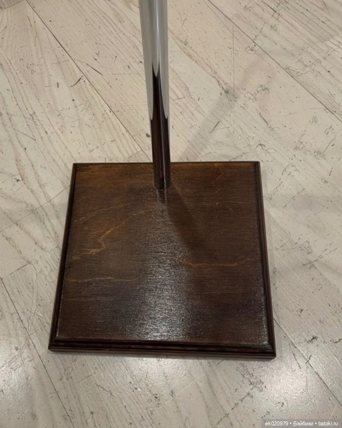 Стенды подставки для кукол и мишек (фото 2)