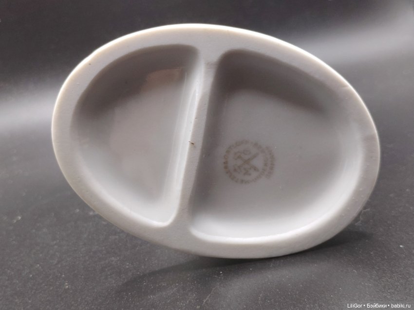 Статуэтка "Девочка, кормящая цыплят" Metzler & Ortloff, (Метцлер и Ортлофф) Германия, фарфор (фото 5)