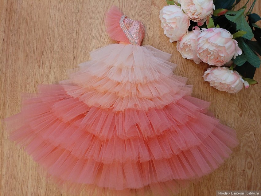 Роскошное платье для кукол Тоннер Tonner