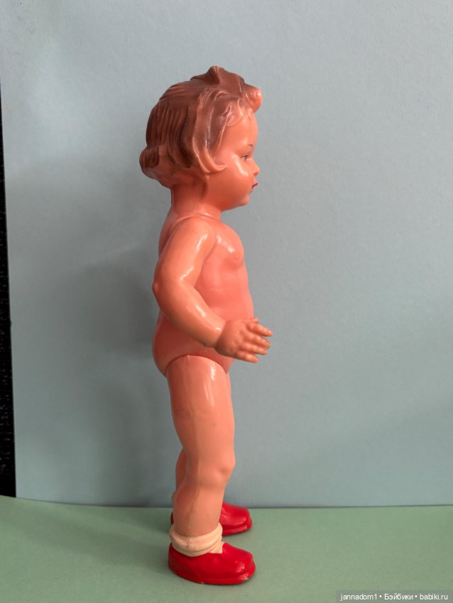 Очаровательная куколка Milon Gehler, Mige в красных ботиночках, высота 22 см (фото 9)