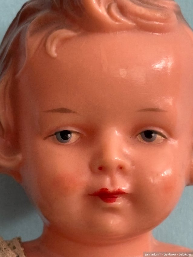 Очаровательная куколка Milon Gehler, Mige в красных ботиночках, высота 22 см (фото 3)