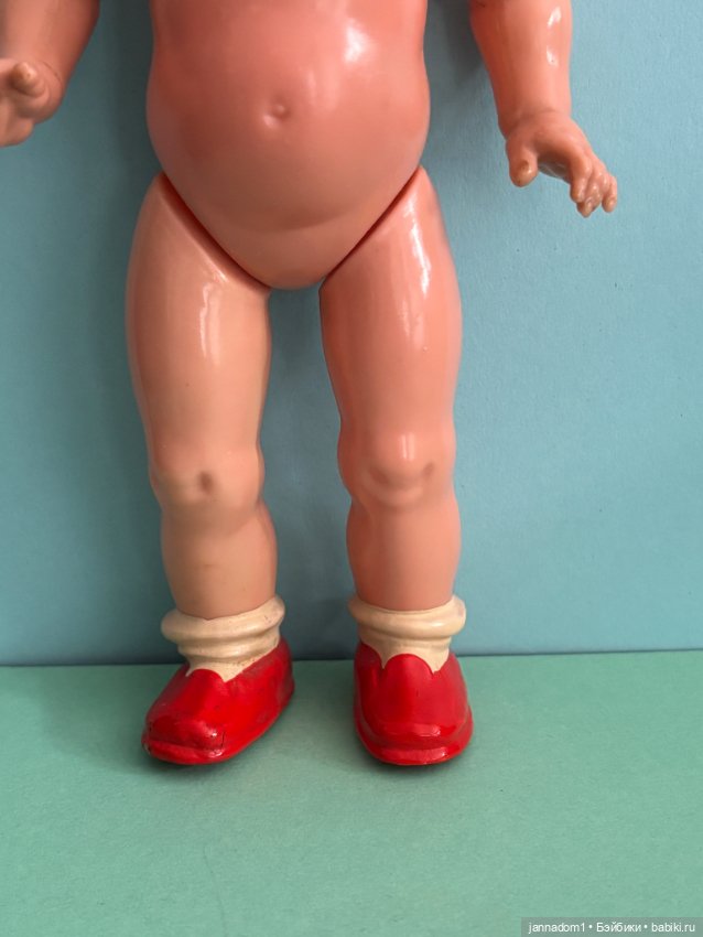 Очаровательная куколка Milon Gehler, Mige в красных ботиночках, высота 22 см (фото 10)