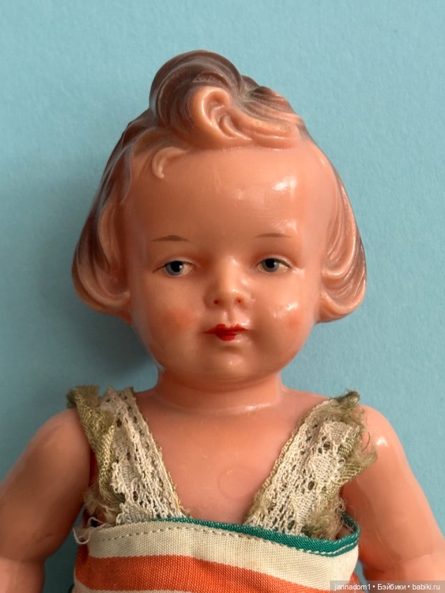 Очаровательная куколка Milon Gehler, Mige в красных ботиночках, высота 22 см (фото 2)