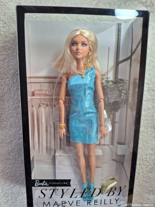 Коллекционная шарнирная Барби Barbie Styled By Maeve Reilly (фото 4)