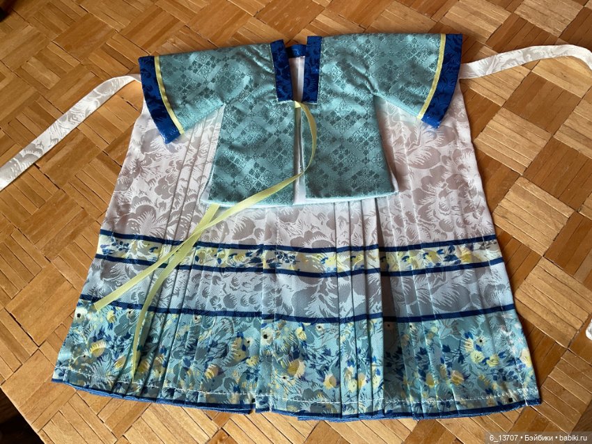 Элементы аутфита Талии Руби Ред. Rubi Red (фото 3)