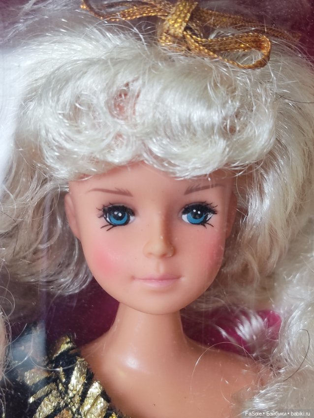 Кукла Betty Golden блондинка (фото 4)