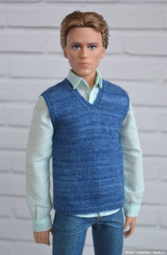 Вязаный мужской жилет (формат 1/6) (фото 3)