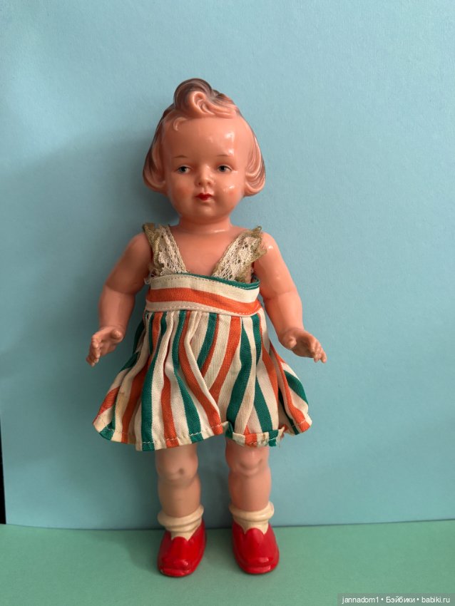 Очаровательная куколка Milon Gehler, Mige в красных ботиночках, высота 22 см (фото 4)