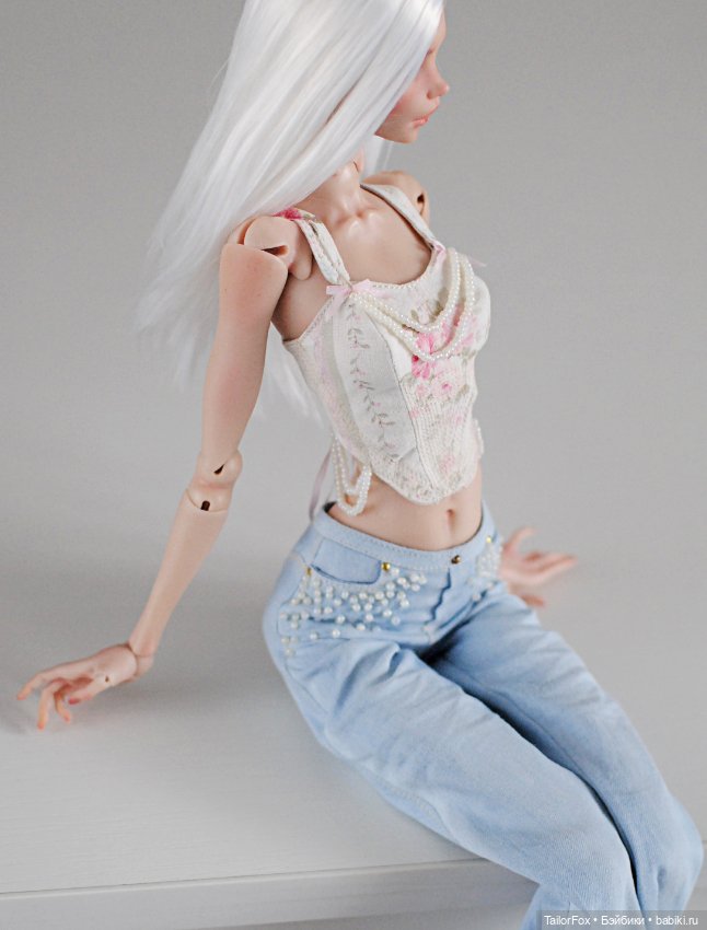 Шикарный комплект для Химеры: корсет и джинсы с бисером