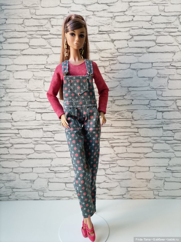 Одежда на Момоко поппи барби петит комбинезон Луи вюттон и лонгслив- боди