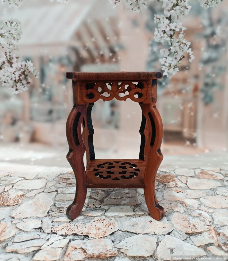 Столики натуральное дерево резное с дефектами (фото 3)