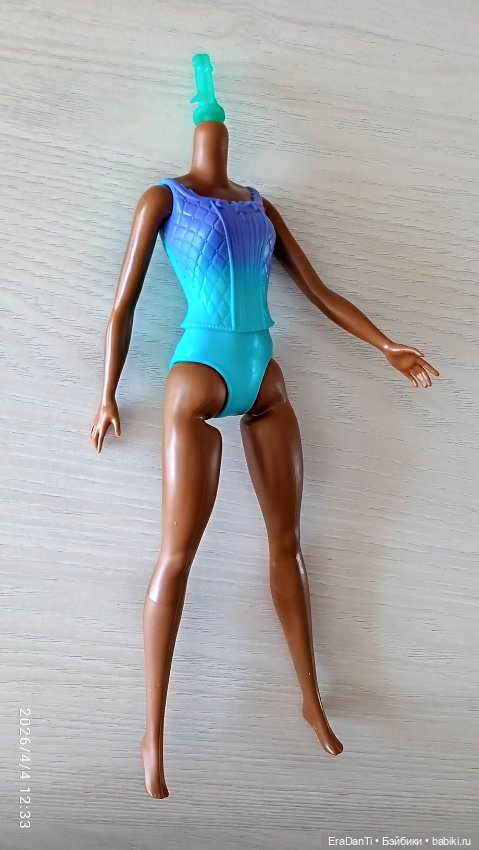 Тело от 2023 A Touch of Magic Royal Barbie Princess Doll Purple (HRR10) (фото 8)