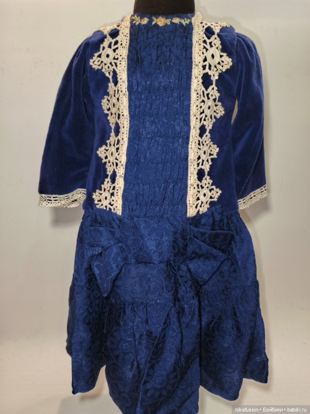 Платье бархат на антикварную или винтажную куклу рост 65-70 см (фото 2)