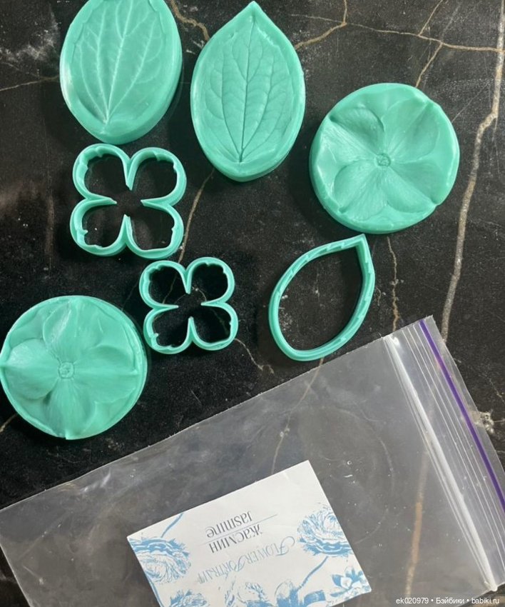 Большой лот вайнеров — Украшения и очки для кукол